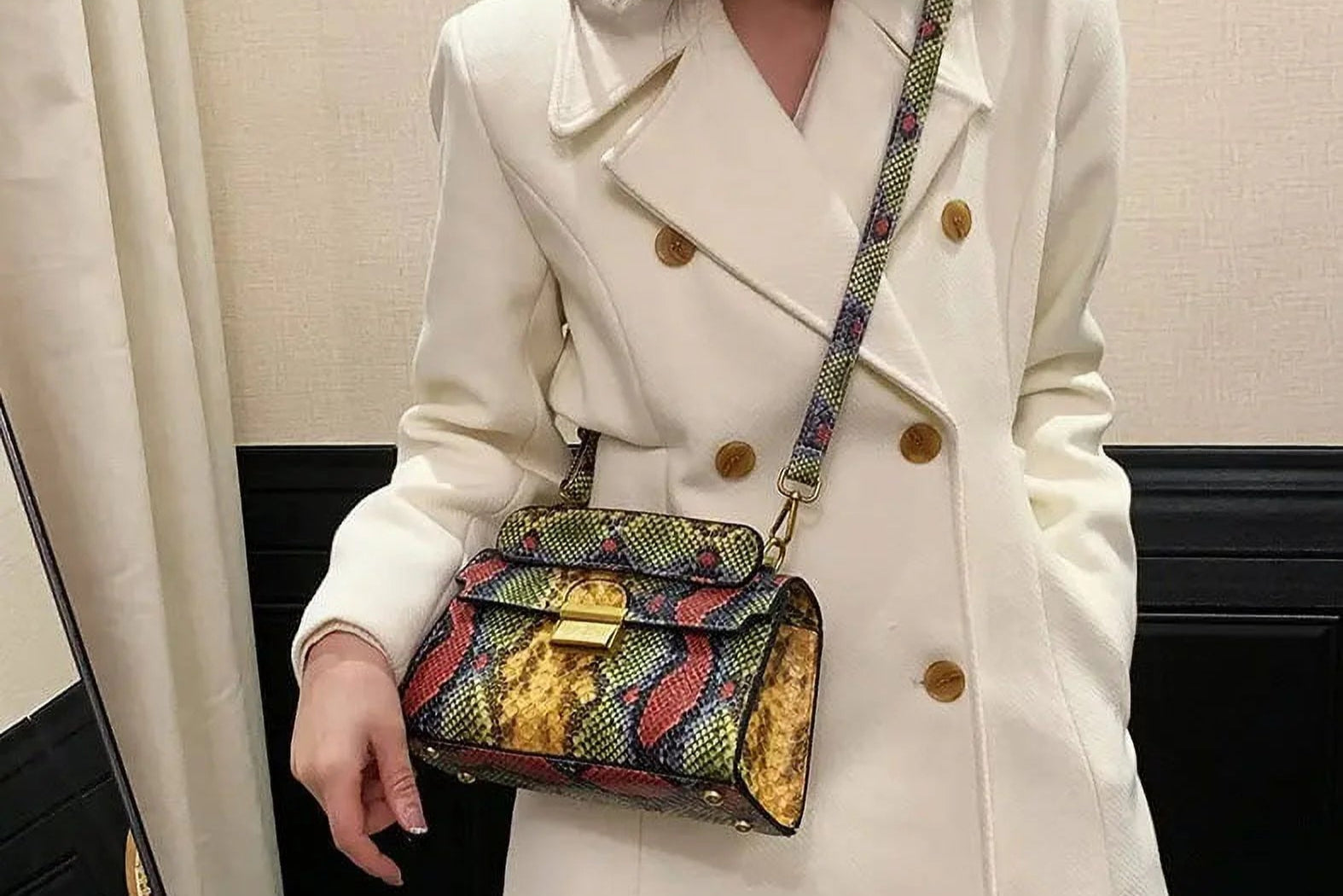 - Women’S Leather Snakeskin Printed Purse Small Square Handbags for Ladies Shoulder Messenger Bags Clutch Purse Evening Bags Designer Handbags